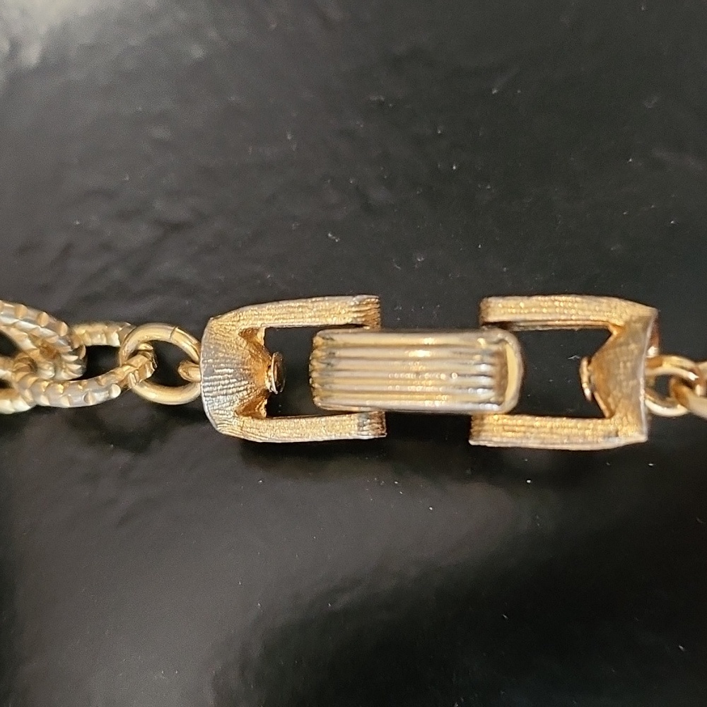 TRIFARI VINTAGE NECKLACE - Picture 4 of 5